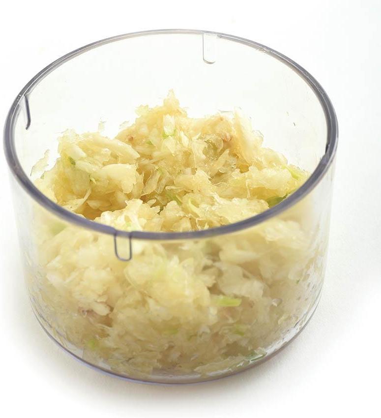 Norpro - Red Twist N' Mince Garlic Twister & Peeler - 1151