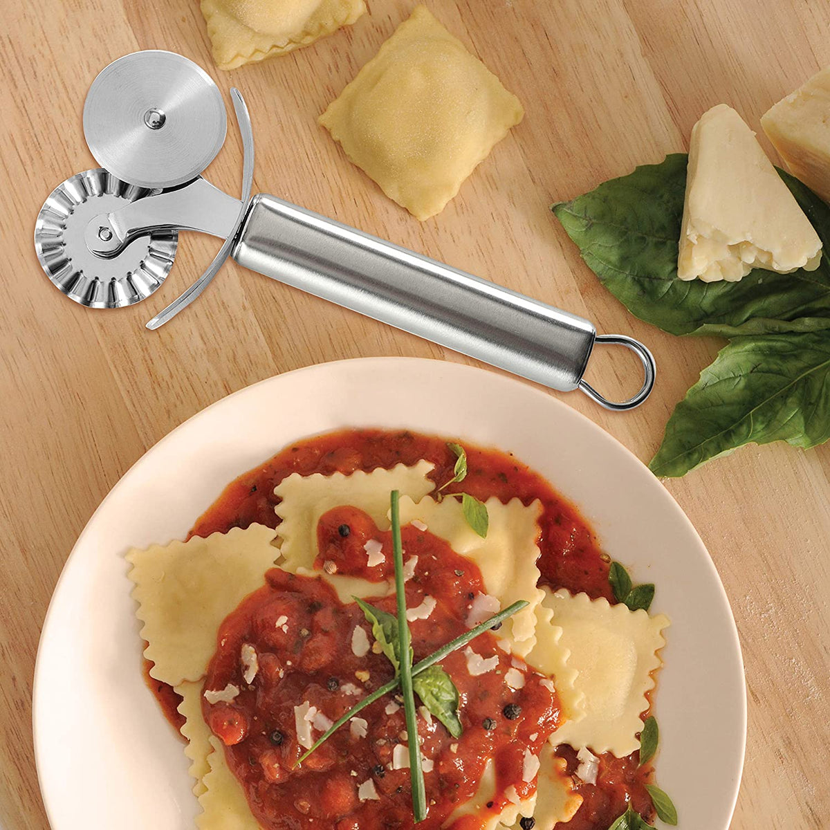 Norpro - Stainless Steel Ravioli/Pastry Wheel - 52