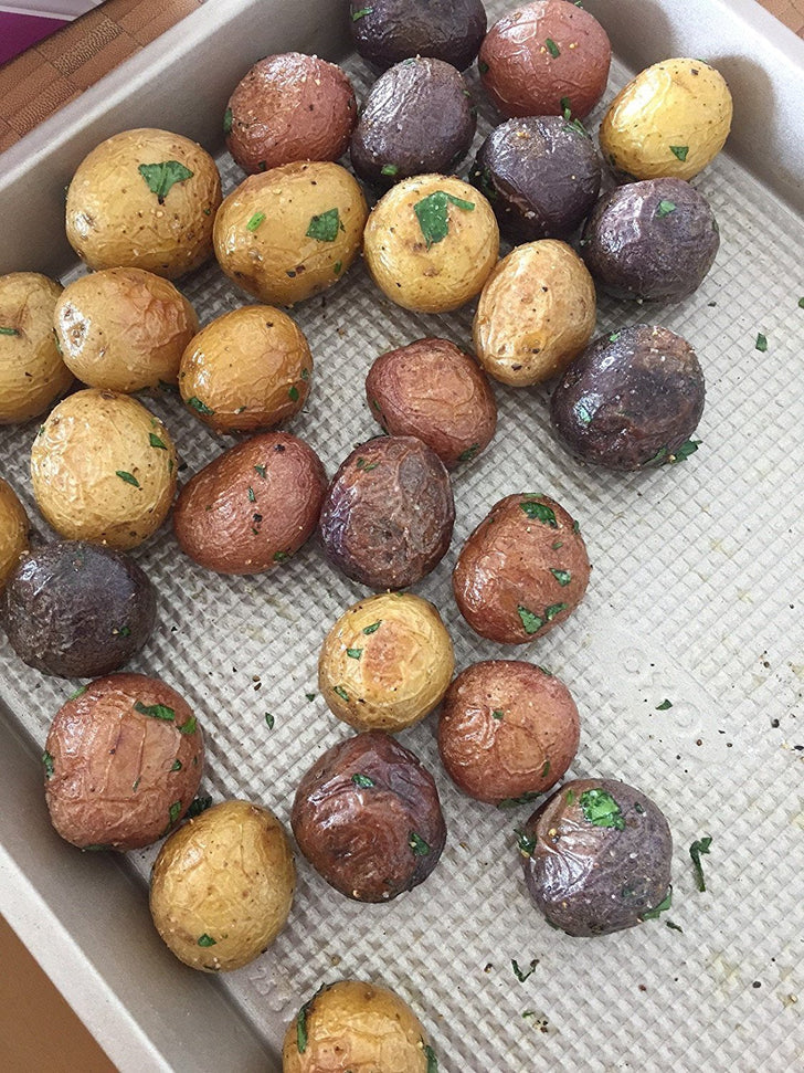 OXO - 10" x 15" Non-Stick Pro Jelly Roll Pan - 11160700G