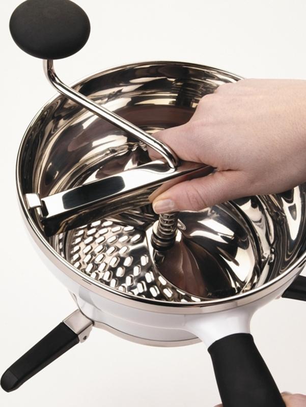 OXO - 2.3 QT Food Mill with 3 Discs - 1071478SS