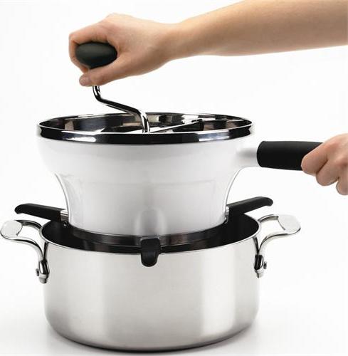 OXO - 2.3 QT Food Mill with 3 Discs - 1071478SS