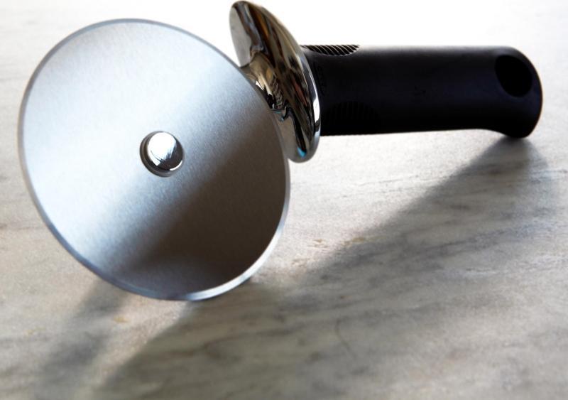 OXO - 4" Jumbo Pizza Wheel - 26681BK