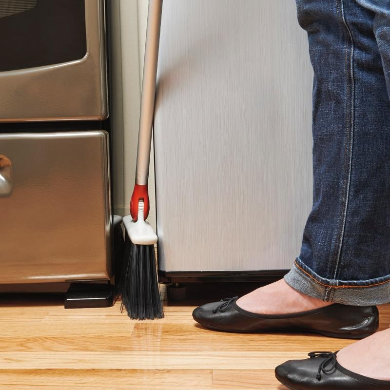 OXO - Any-Angle Broom - 1336580CM