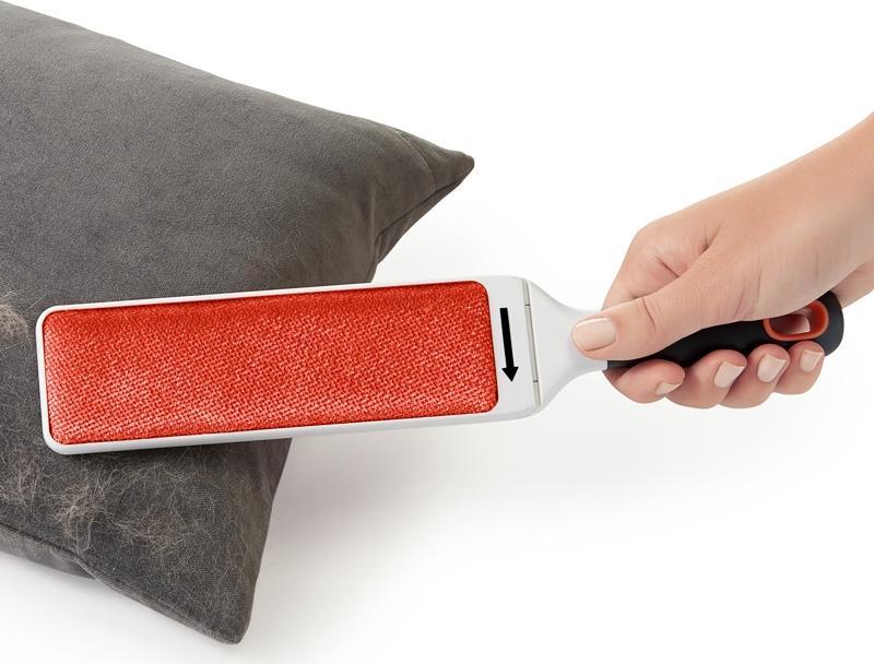 OXO - FurLifter Furniture Brush - 12168700G