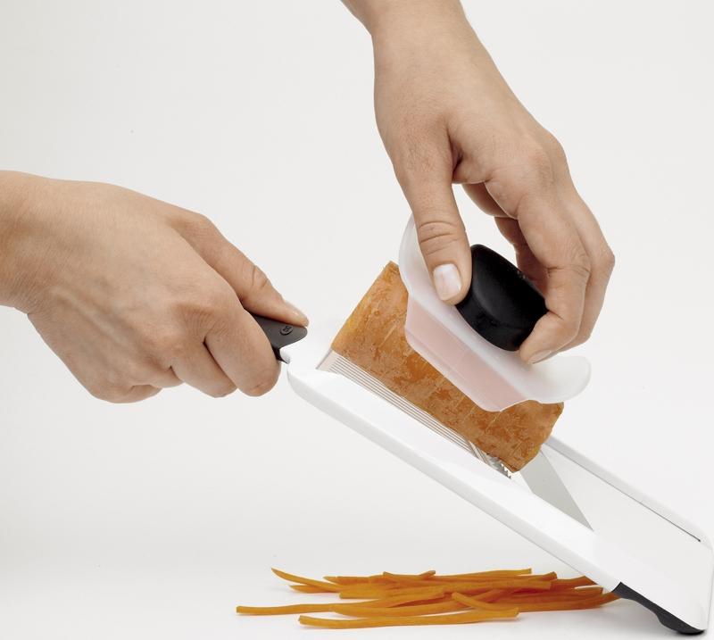 OXO - Hand-Held Mandoline - 1119100WH