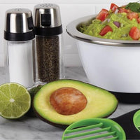 OXO - Salt & Pepper Shaker Set - 1234780CL