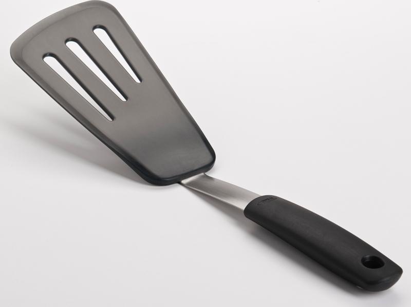 OXO - Silicone Flexible Omelet Turner - 1071532BK