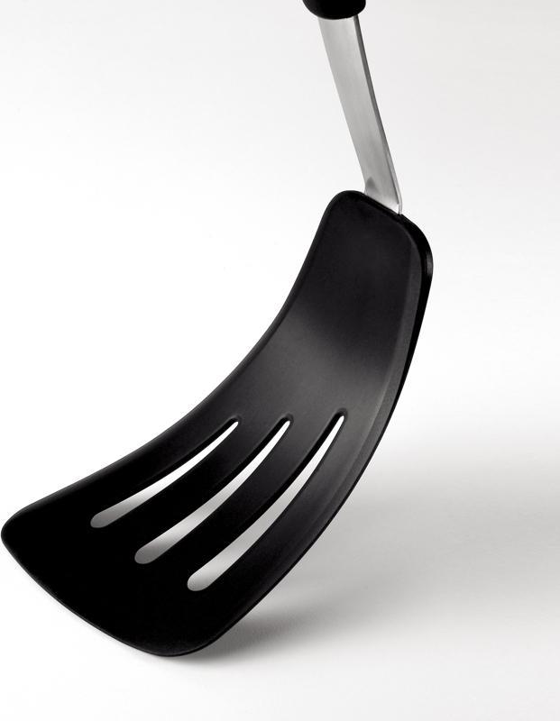 OXO - Silicone Flexible Omelet Turner - 1071532BK