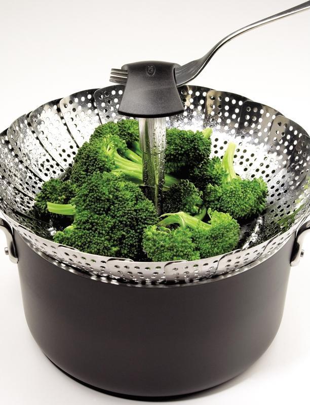 OXO - Stainless Steel Steamer with Extendable Handle - 1067247SS