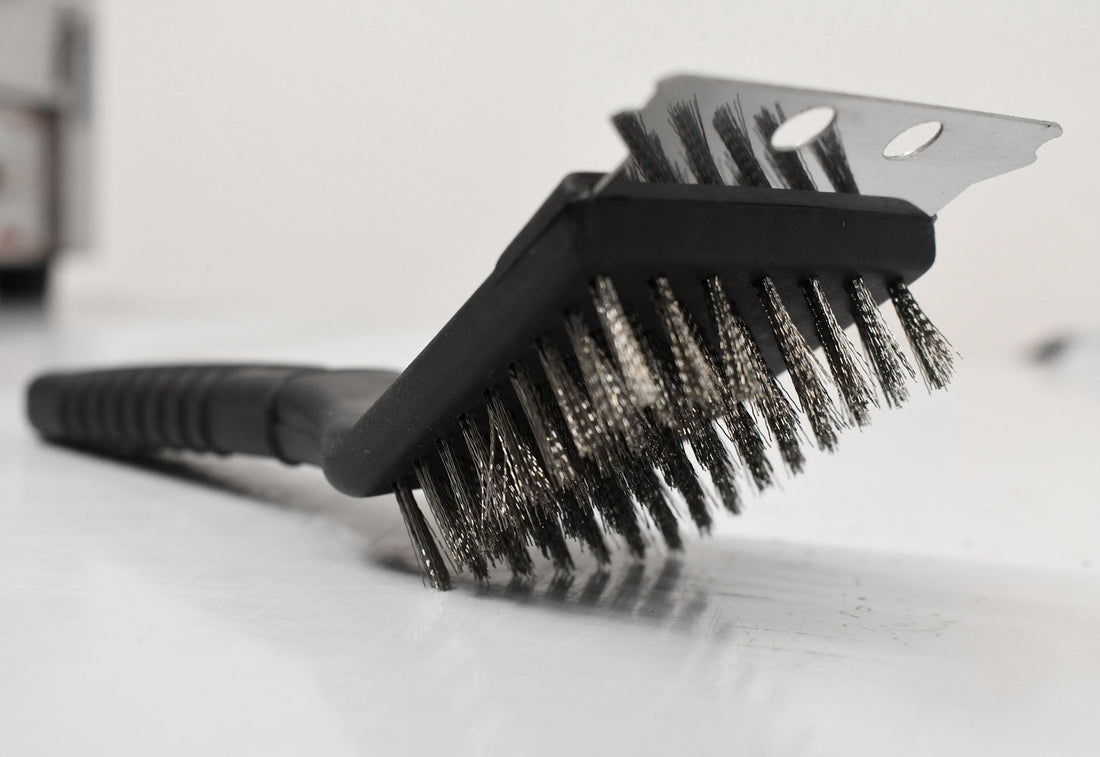 Omcan - 10” x 11” Single Panini Grill with Smooth Surfaces - PG-CN-0515-F