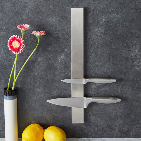 RSVP International - Endurance 17.75" Deluxe Magnetic Knife Bar - DKB18