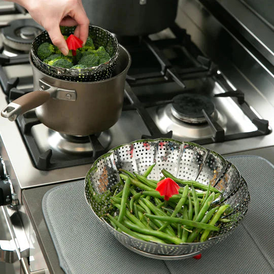 RSVP International - Endurance Steamin’ In The Rain 9″ Vegetable Steamer - RAIN9