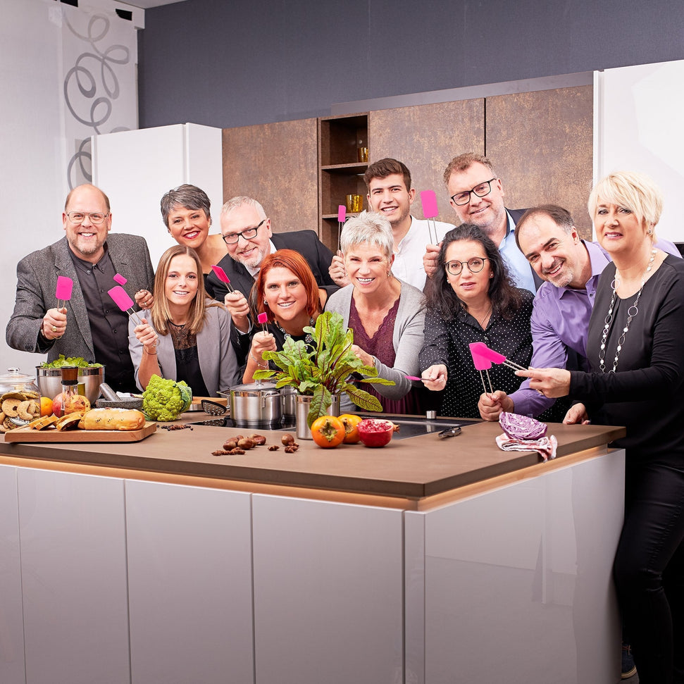 Rosle - 10.2" Wide Spatula Pink (26 cm) - 13582