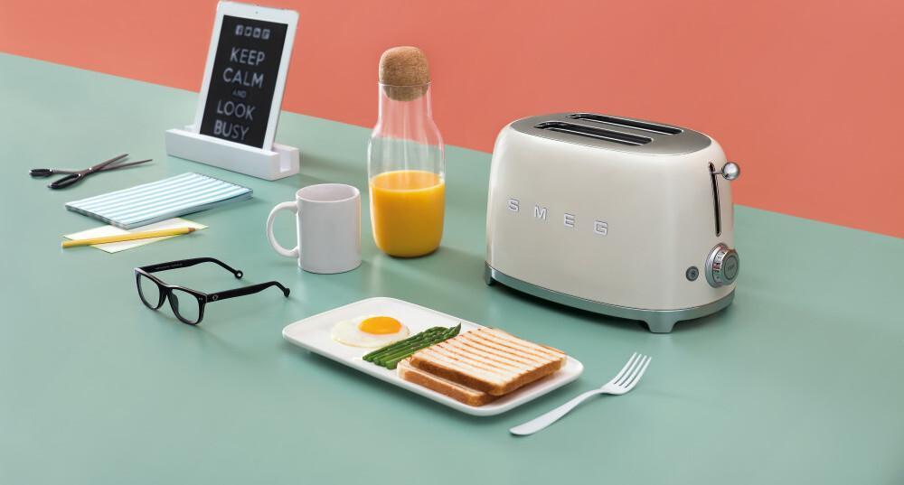 Smeg - 2 Slice 50's Style Toaster Cream - TSF01CRUS
