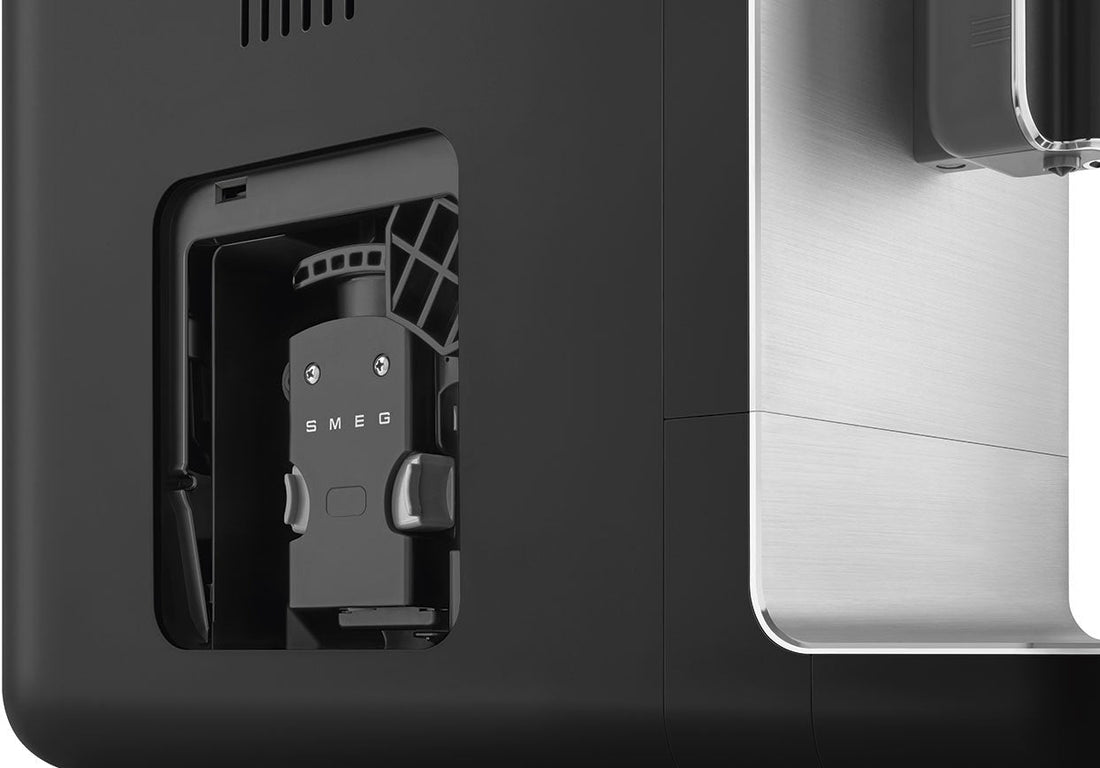 Smeg - Retro Style Espresso Coffee Machine with Frother Black - BCC02BLMUS - DISCONTINUED