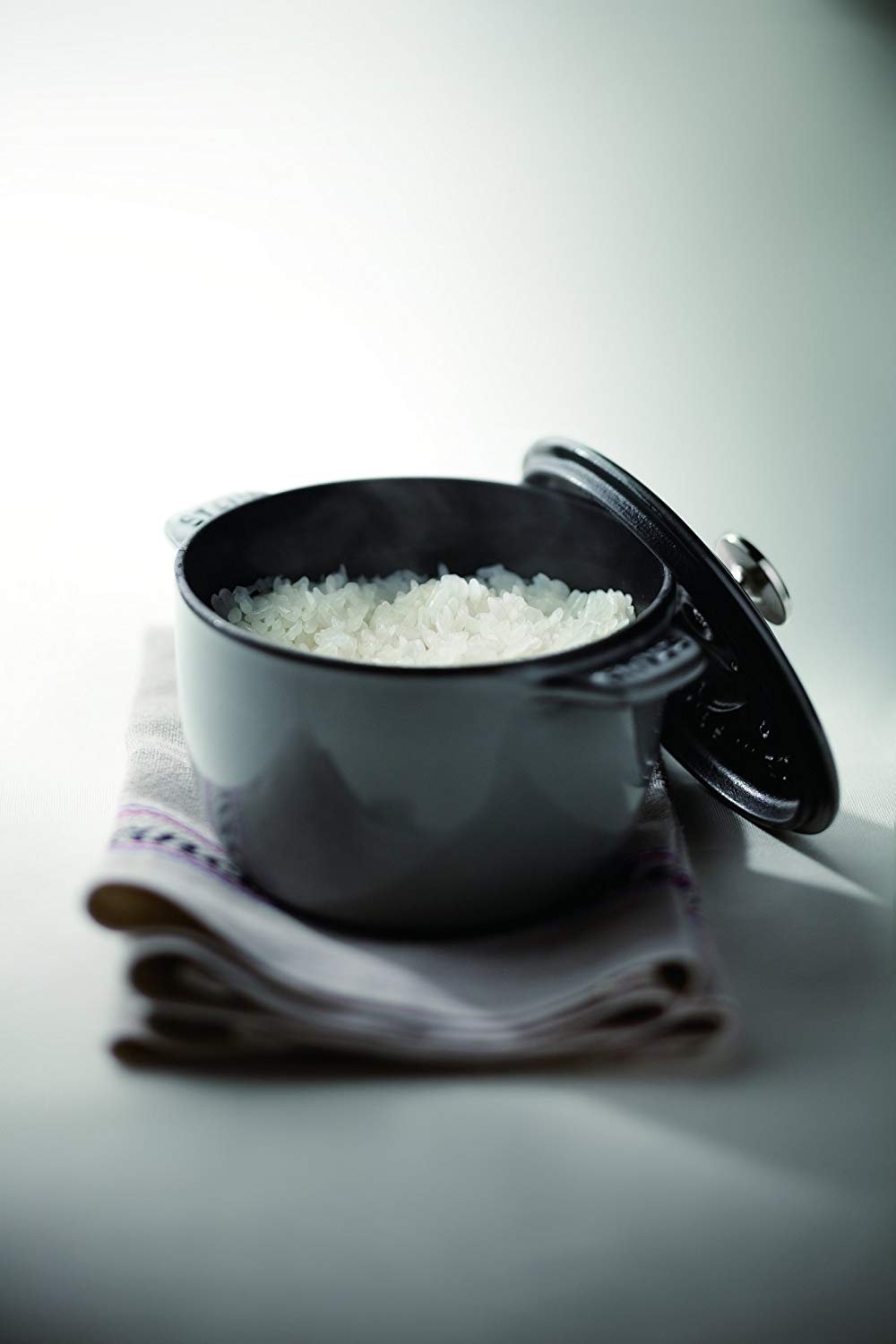 Staub - 0.81 QT Round Cast Iron Petite Cocotte Black 0.76L - 40509-653