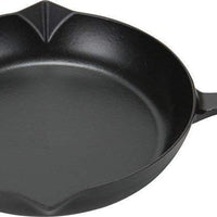 Staub - 10" Cast Iron Fry Pan Black (26 cm) - 40510-617