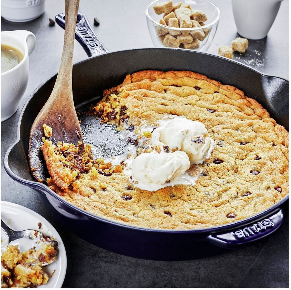 Staub - 11" Cast Iron Fry Pan Dark Blue (28 cm) - 40506-560