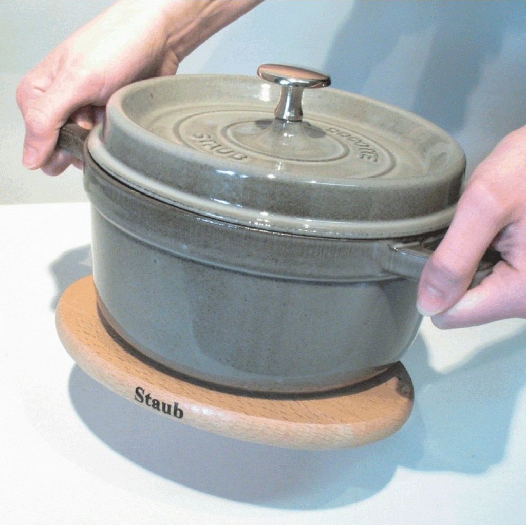 Staub - 11.5" Oval Magnetic Wooden Trivet - 40509-375