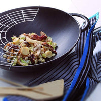 Staub - 14.5" Cast Iron Wok with Glass Lid Black (37 cm) - 40509-398