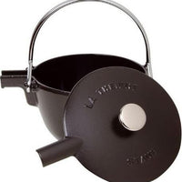 Staub - 1.16 QT Cast Iron Tea Kettle Black 1.1L - 40509-421