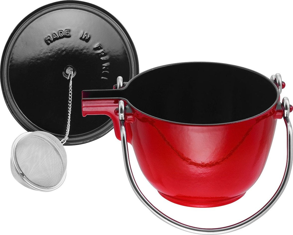 Staub - 1.16 QT Cast Iron Tea Kettle Cherry Red 1.1L - 40509-904