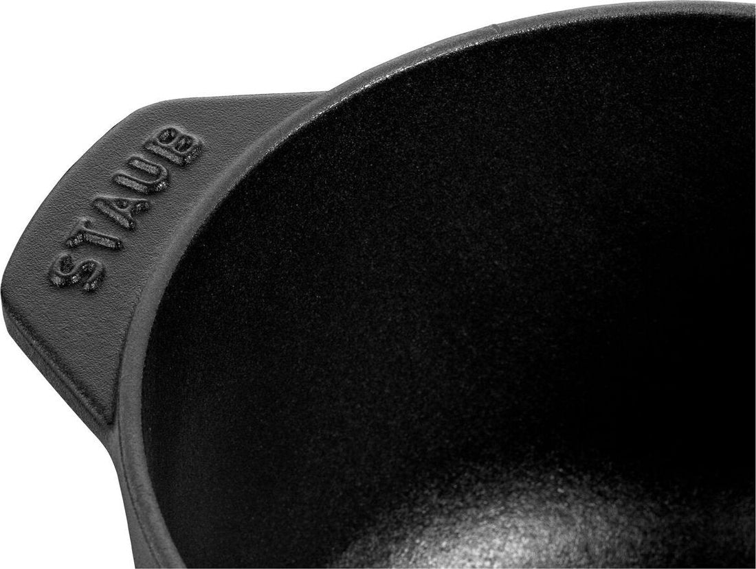 Staub - 1.5 QT Round Cast Iron Cocotte Black 1.8L- 40509-655