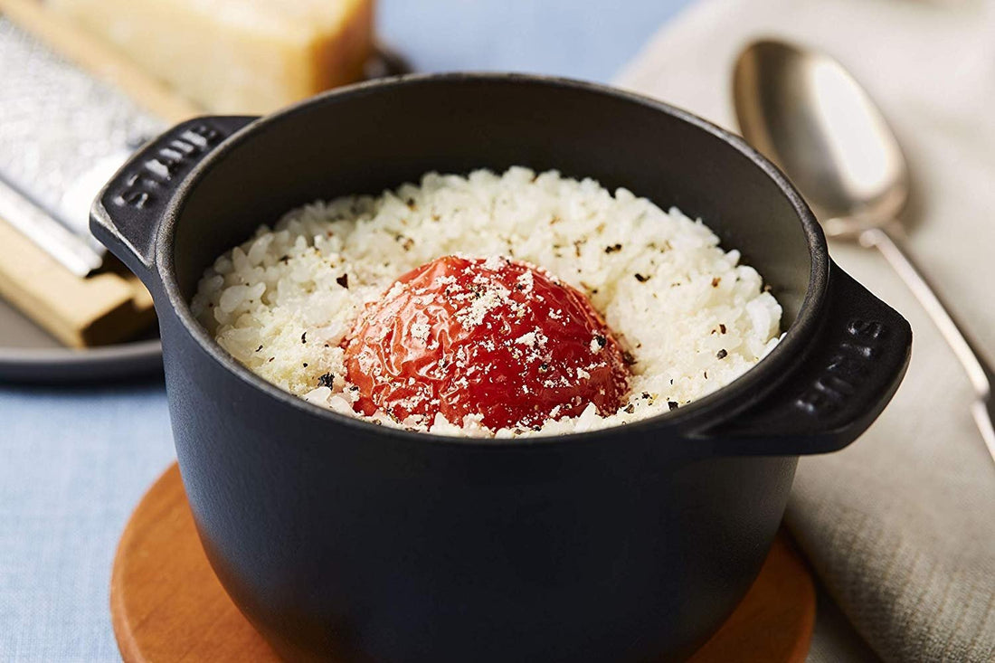 Staub - 1.5 QT Round Cast Iron Cocotte Black 1.8L- 40509-655