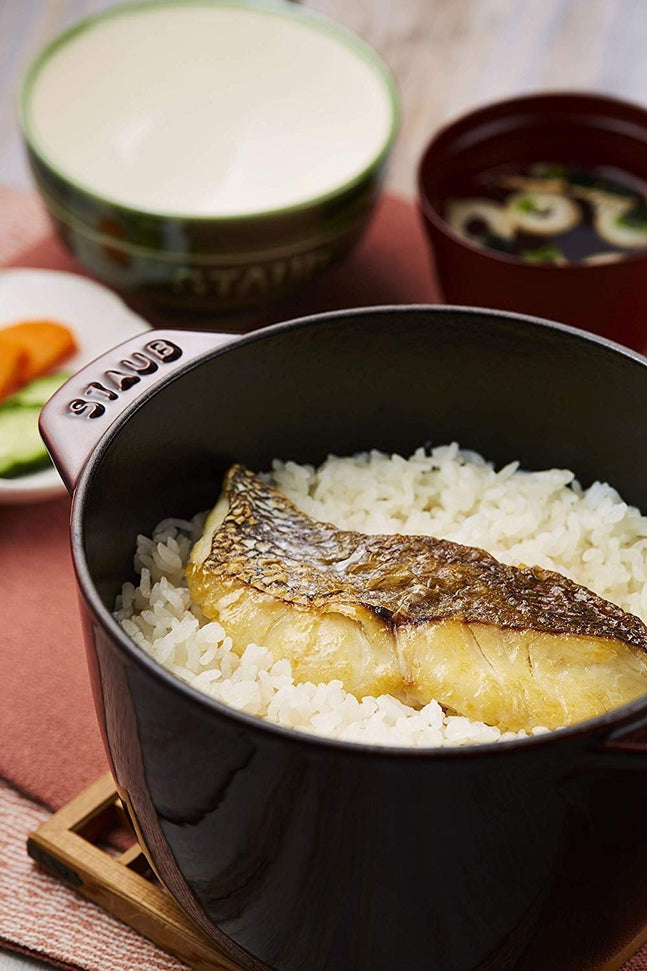 Staub - 1.5 QT Round Cast Iron Cocotte Black 1.8L- 40509-655