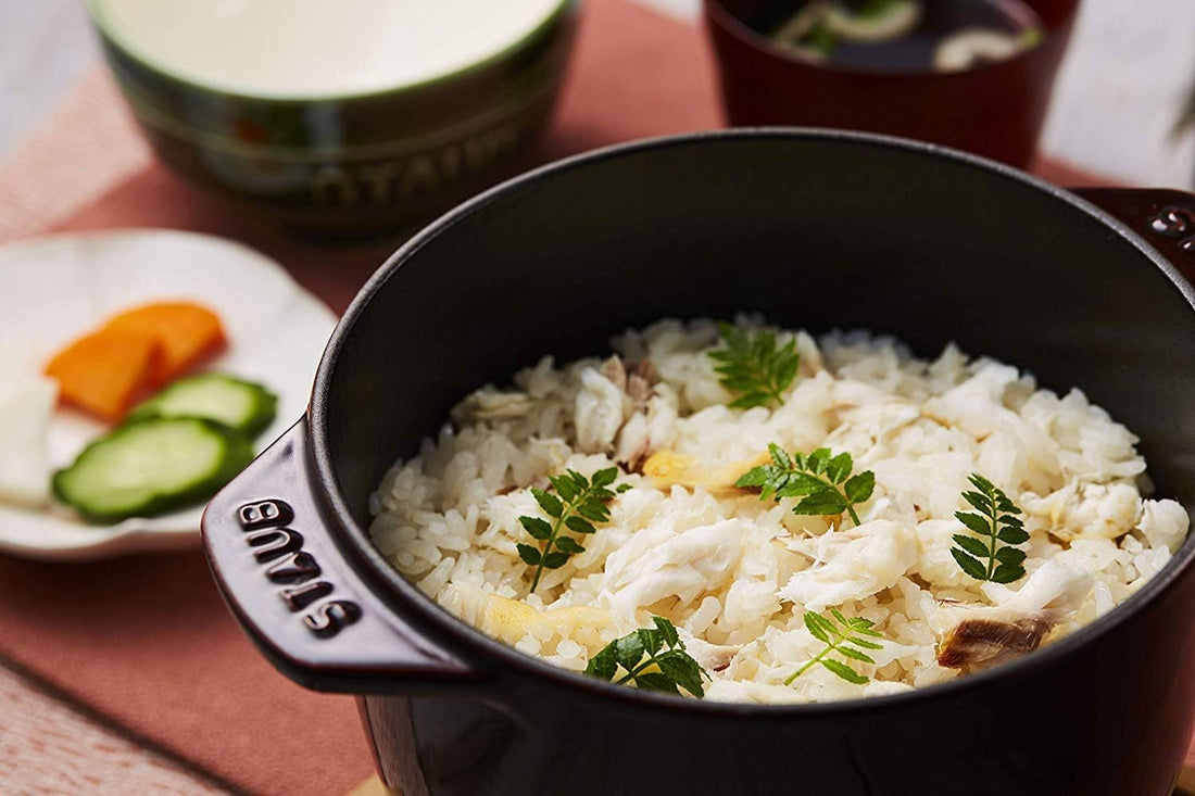 Staub - 1.5 QT Round Cast Iron Cocotte Black 1.8L- 40509-655