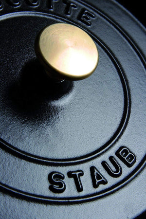 Staub - 4 QT Round Cocotte Black 3.8L - 40500-241