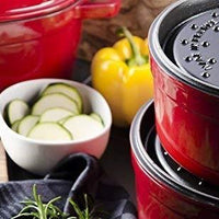 Staub - 4 QT Round Cocotte Cherry Red 3.8L - 40509-835