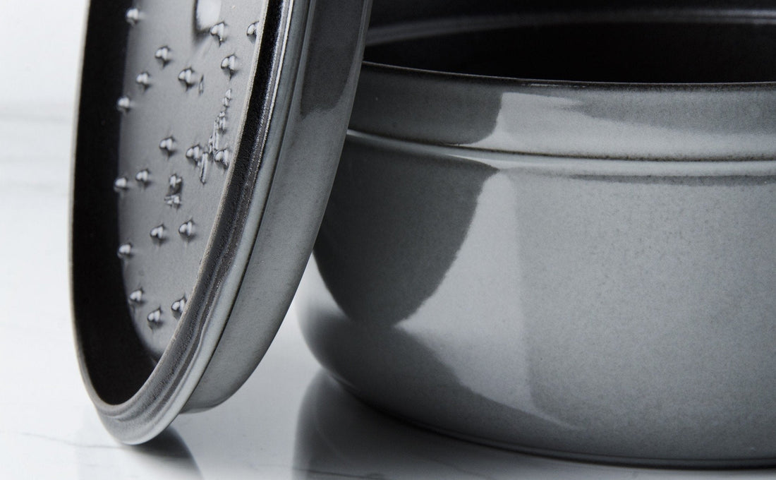 Staub - 4 QT Round Cocotte Graphite Grey 3.8L - 40500-246