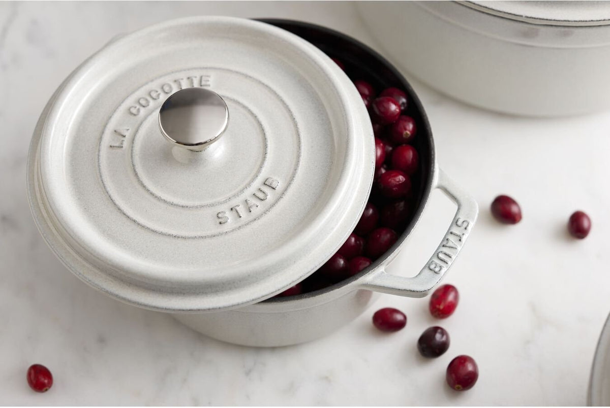 Staub - 4 QT Round Cocotte White Truffle 3.8L - 40501-412