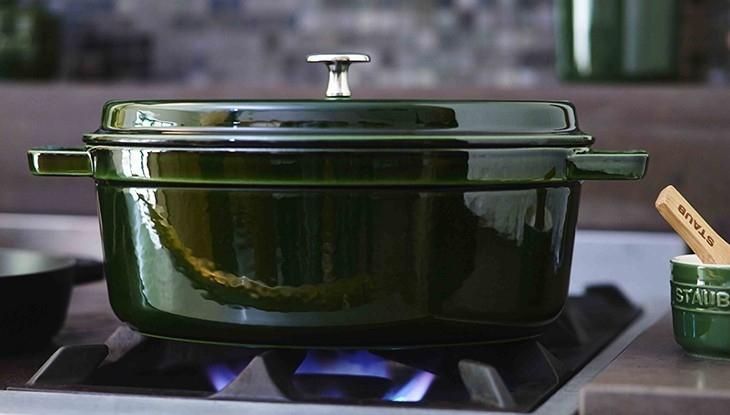 Staub - 5.5 QT Round Cocotte Basil 5.2L - 40509-358