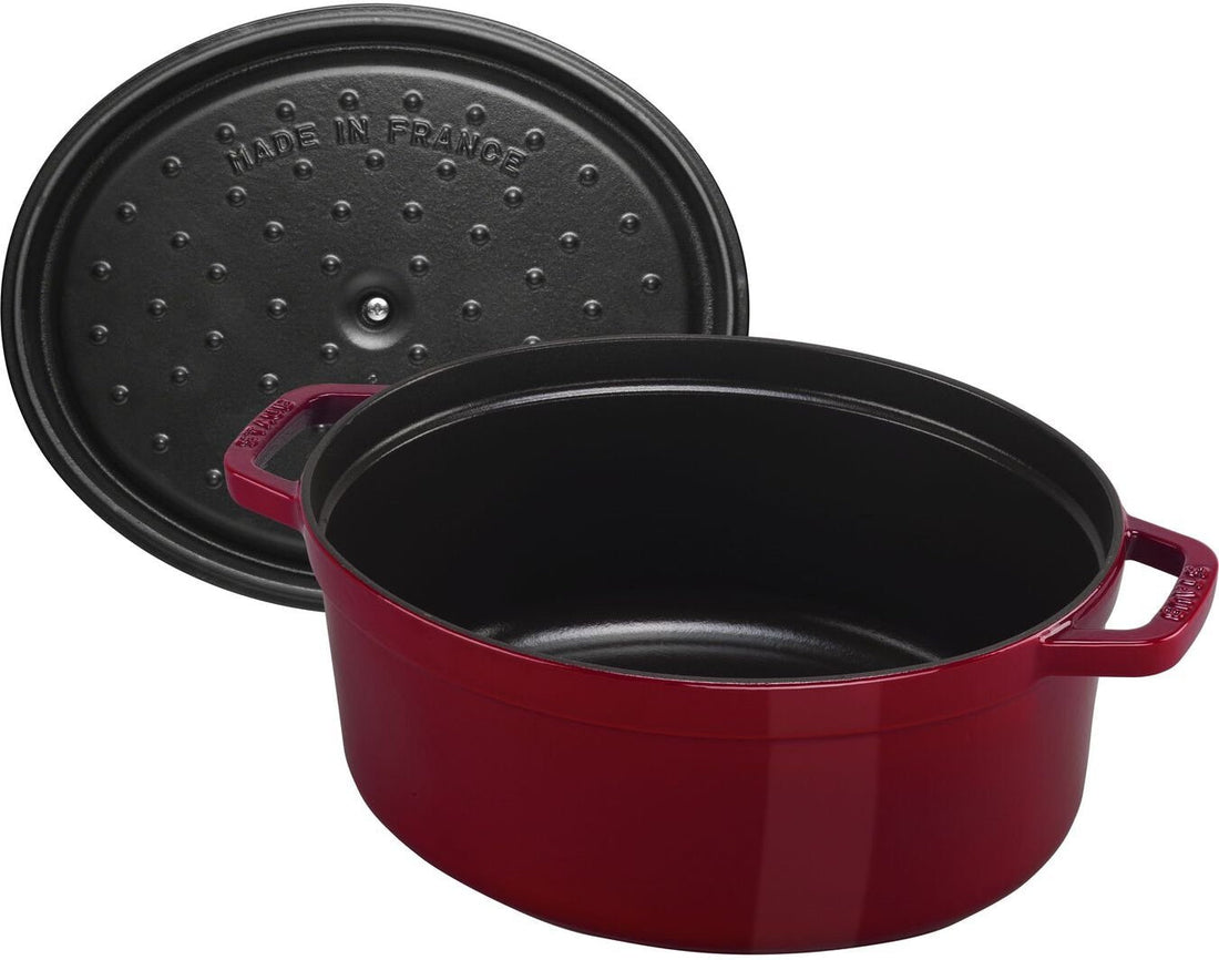 Staub - 5.7 QT Oval Cocotte Bordeaux Red 5.5L - 40502-279