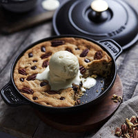 Staub - 8" Cast Iron Round Baking Dish with Lid 20cm - 40509-579