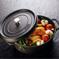 Staub - 8.5 QT Oval Cocotte Black 8L - 40509-370