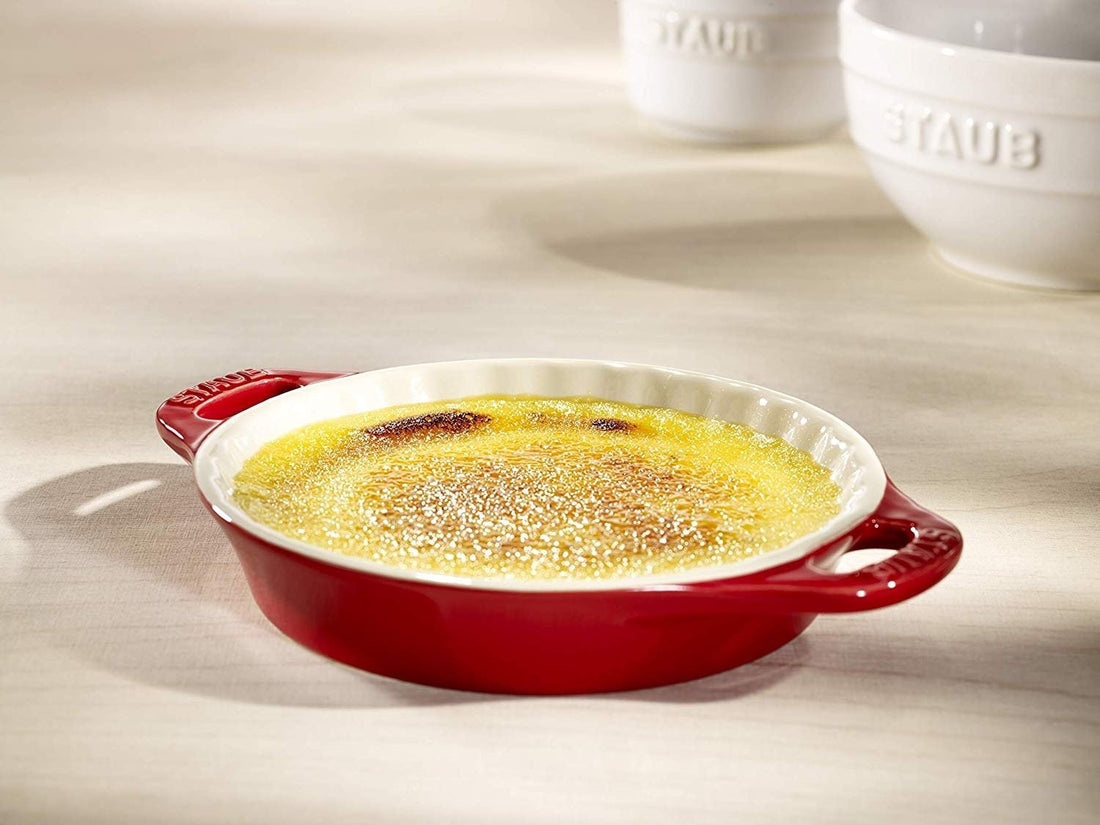 Staub - Ceramic 11" Pie Dish Cherry Red - 40511-167