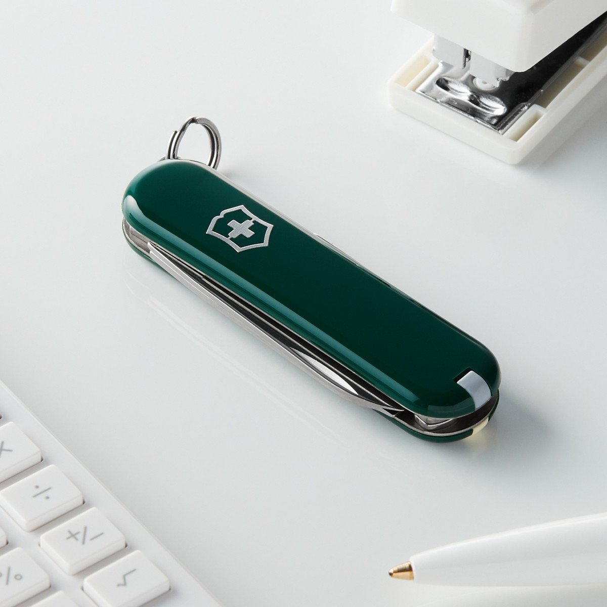 Swiss Army - Hunter Green Classic SD Small Pocket Knife - 53024