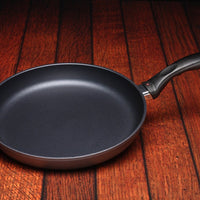 Swiss Diamond - 11" Classic Nonstick Fry Pan with Lid (28 cm) - 6428C