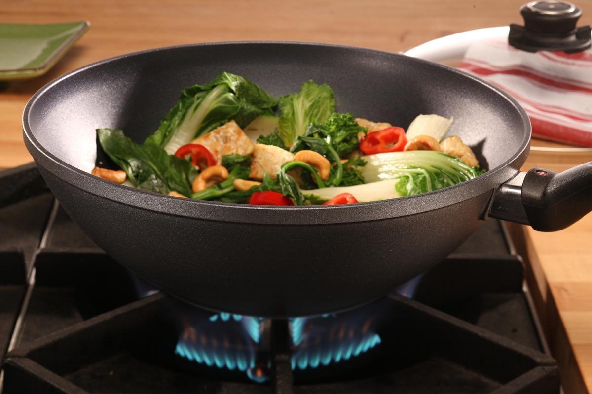 Swiss Diamond - 11" Induction Nonstick Wok with Lid - 61128ic