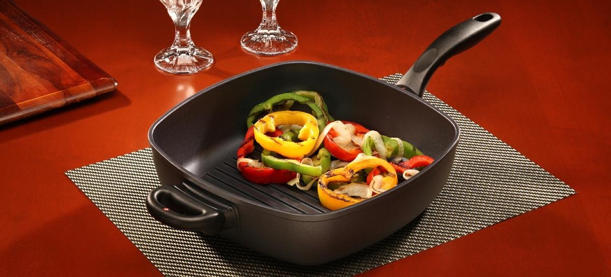 Swiss Diamond - 11" x 11" HD Classic Induction Deep Square Grill Pan - 66281i