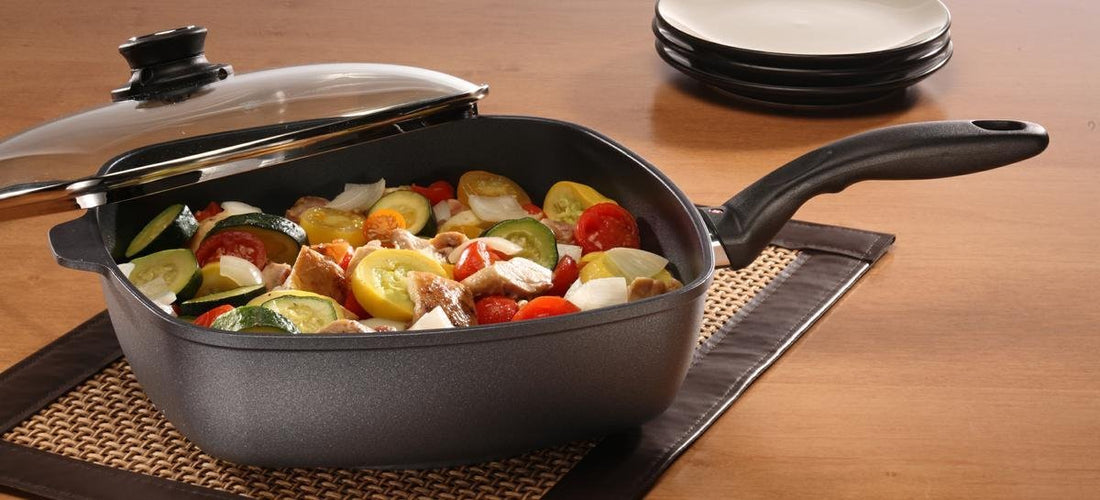 Swiss Diamond - 11" x 11" Induction Nonstick Square Saute Pan With Lid - 66283ic