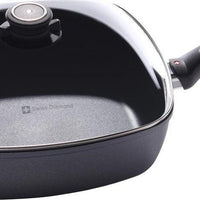 Swiss Diamond - 11" x 11" Induction Nonstick Square Saute Pan With Lid - 66283ic