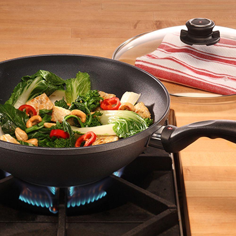 Swiss Diamond - 11.8" XD Induction Wok with Lid & Rack (28 cm) - XD61130ic