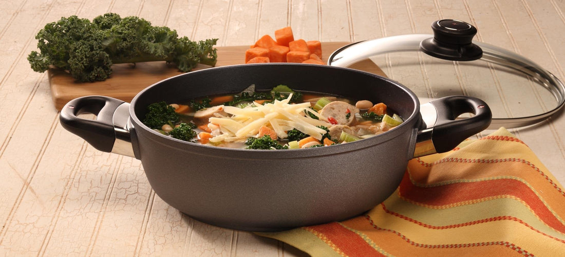 Swiss Diamond - 2.1L Classic Nonstick Casserole with Lid (9.5") - 6824C
