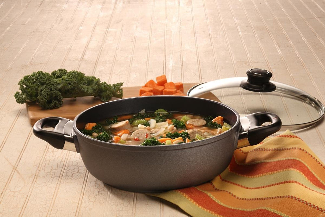 Swiss Diamond - 2.1L Classic Nonstick Casserole with Lid (9.5") - 6824C