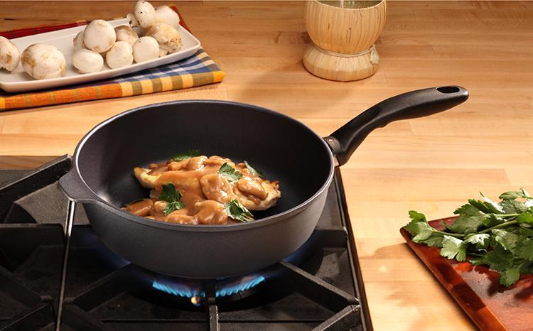 Swiss Diamond - 3.6L Induction Nonstick Saute Pan (10.25") - 6726I