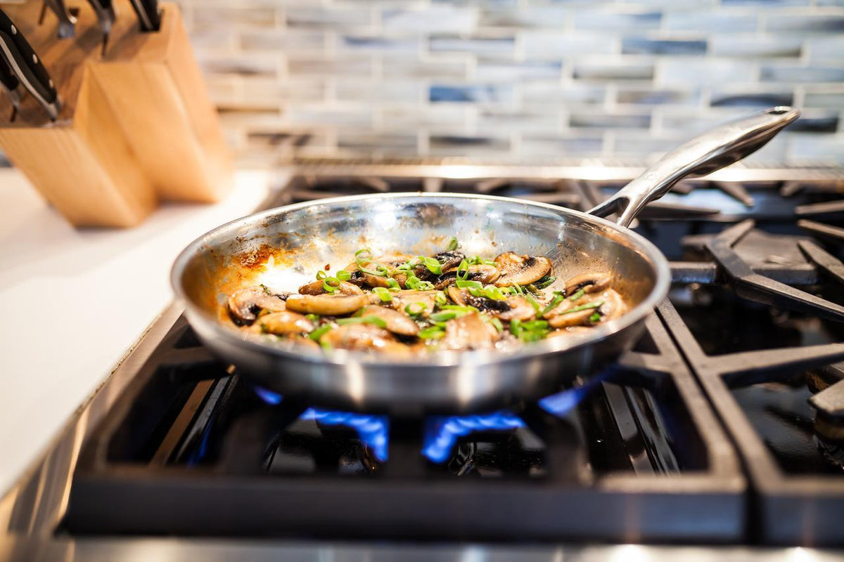 Swiss Diamond - 8" Premium Clad Fry Pan (20 cm) - SDCLAD3520i